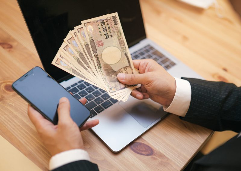 せどり(転売)の確定申告は税理士に頼むべき? | 料金の相場、安くする方法も解説!